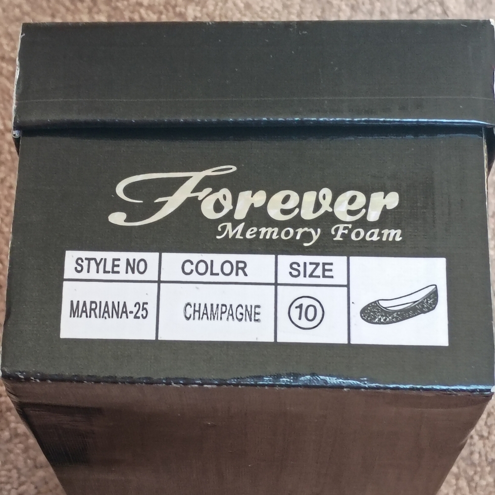 Forever 21 Women's Marianna Memory Foam Gemstone Flats with Gold Edges - Picture 4 of 8